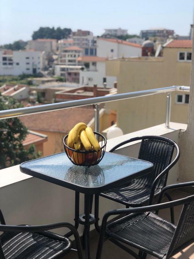 Apartmani Dini Ulcinj Exterior photo